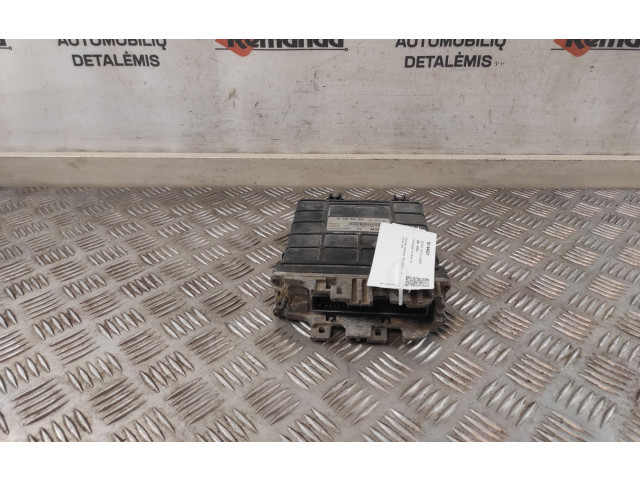 Блок управления двигателем ECU 028906021F, 028906021F   Volkswagen Golf III 1995