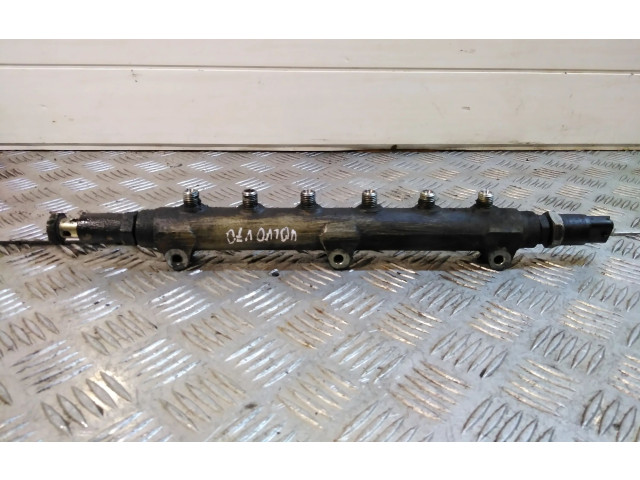 Vstřikovací lišta 8658252, 0445215010   Volvo V70     