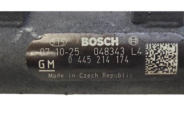 Vstřikovací lišta 0445214174, 048343   Opel Antara     
