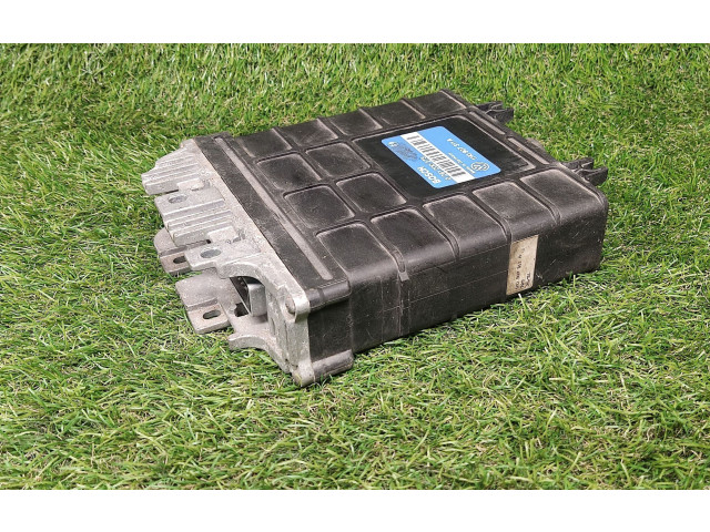 Блок управления двигателем ECU 1H0907311A, 0261200275   Volkswagen Golf III 1996