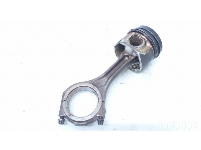 Píst 059AB   Audi A4 S4 B7 8E 8H  pro naftový motor 2.7 bpp 