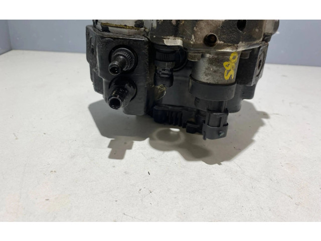 Vstřikovací čerpadlo 8689591, 050530   Volvo S80  pro naftový motor 2.4  