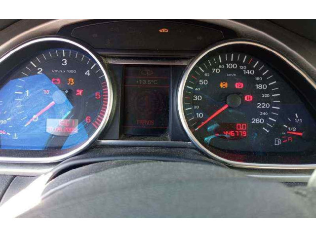 Přístrojová deska  Audi Q7 4L 2006 4L0920930QX  