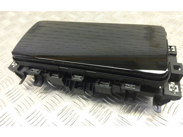 Дисплей    CXMR87X1AEB, 12062019D1   Land Rover Range Rover Sport L494