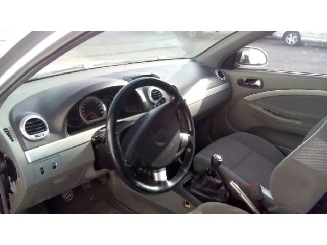 Генератор    Chevrolet Corsa 1.8     