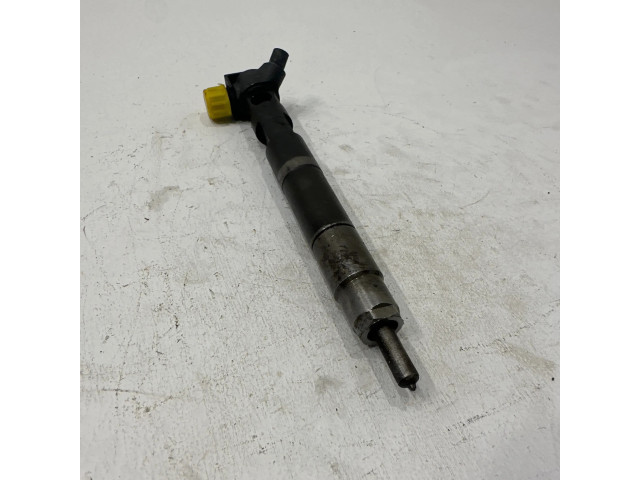 Vstřikovač Embr00002d   Mercedes-Benz C W204  pro naftový motor 2.2  