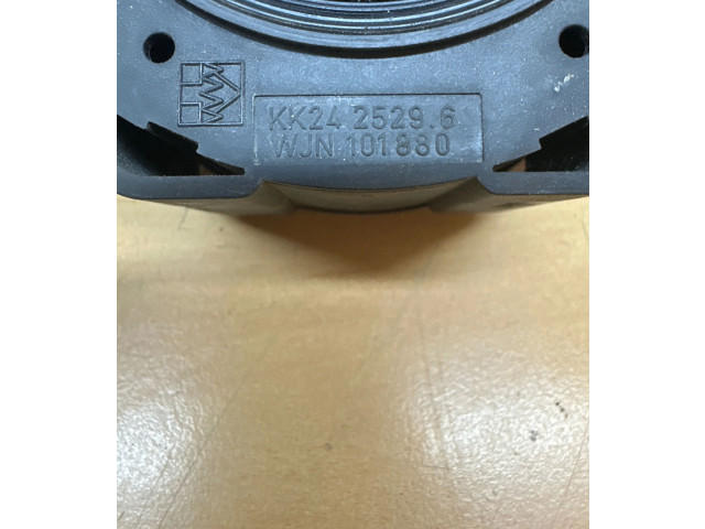 Топливная рампа KK2425296, WJN101880   Audi A4 S4 B5 8D  