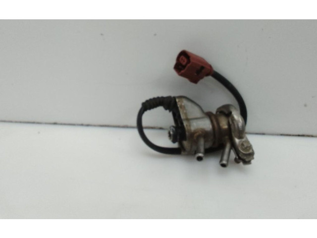 Vstřikovač 0444025047   Volkswagen Caddy     