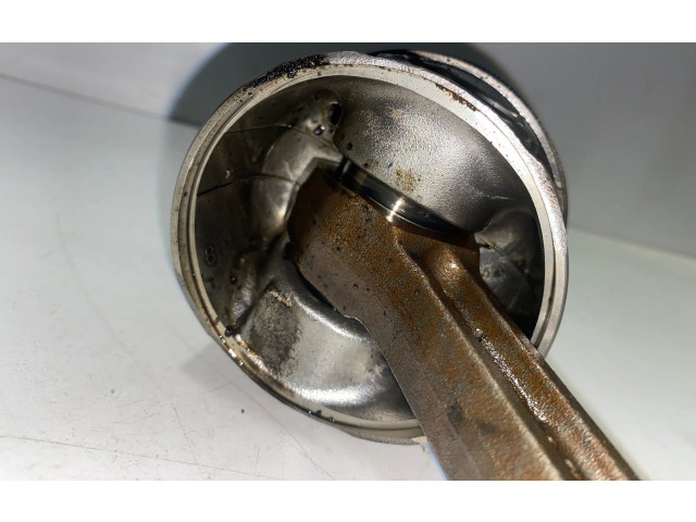 Píst 142   Honda Civic     