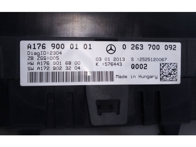 Přístrojová deska  Mercedes-Benz A W176 2013 A1769000101, 0263700092  