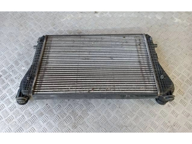 Интеркулер  1K0145803BN   Volkswagen Touran II 