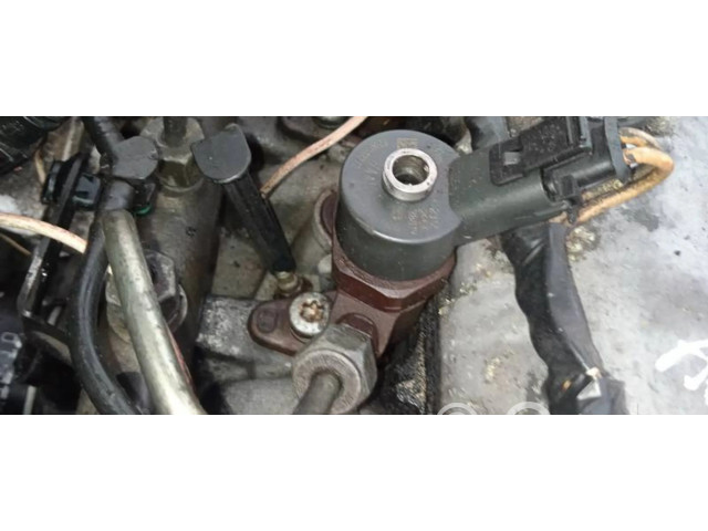 Форсунка 0445110110B, 8200100272    Renault Scenic II -  Grand scenic II для дизельного двигателя  1.9