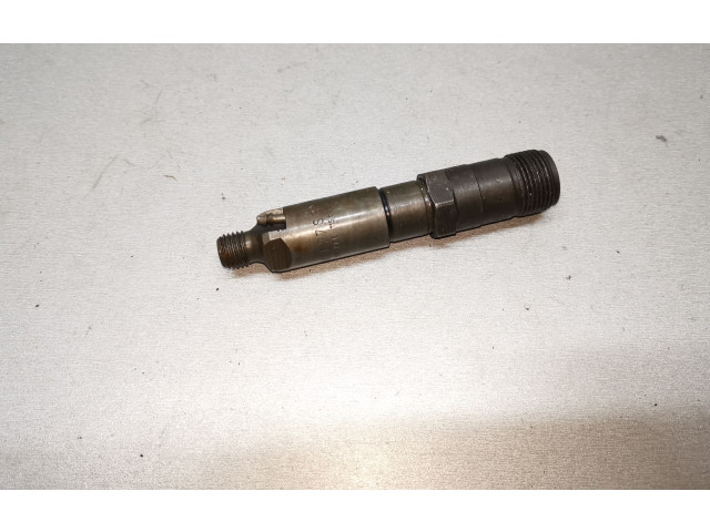 Vstřikovač 0000100551   Mercedes-Benz C W202  pro naftový motor 2.5  