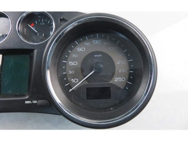 Přístrojová deska  Peugeot RCZ 2010 9666661180  