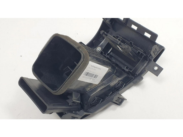 Передняя решётка Ford Mondeo Mk III 2000-2007 года 5568647060      