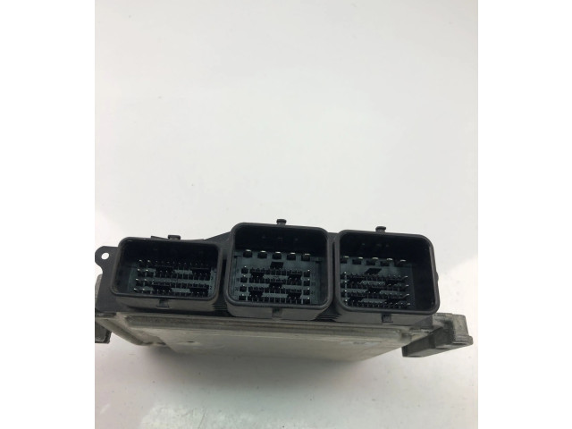 Řídící jednotka 9808016480, 0281030548   Peugeot 2008 I 2014