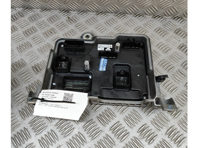 Блок комфорта 158399110C   Tesla Model Y   