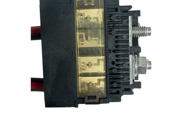 Vstřikovač 2438079915   Nissan Juke I F15    K9K832 