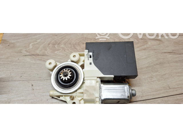 Píst 30737681   Volvo V50     
