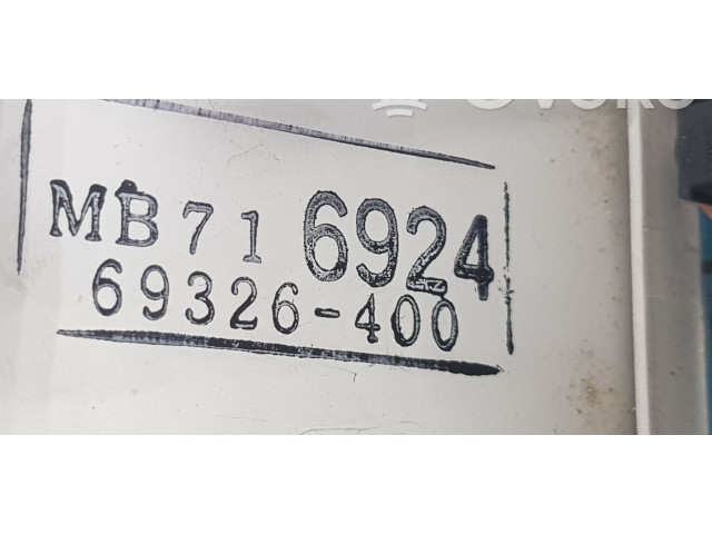 Přístrojová deska  Mitsubishi Montero 1990 MB716924, MB716924  
