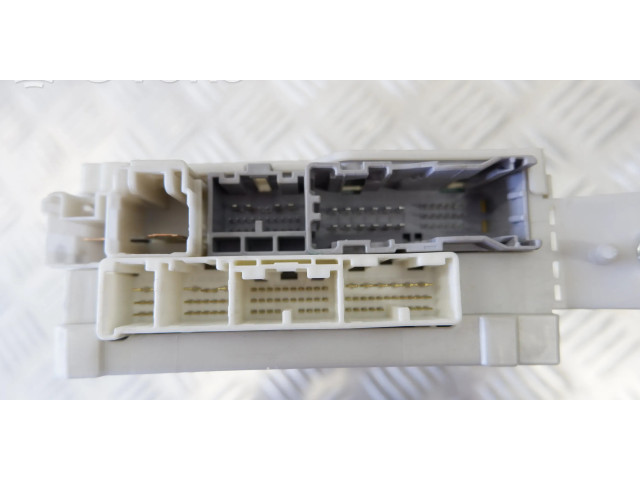   Pojistková skříňka 8273050470   Lexus LS 460 - 600H 2007