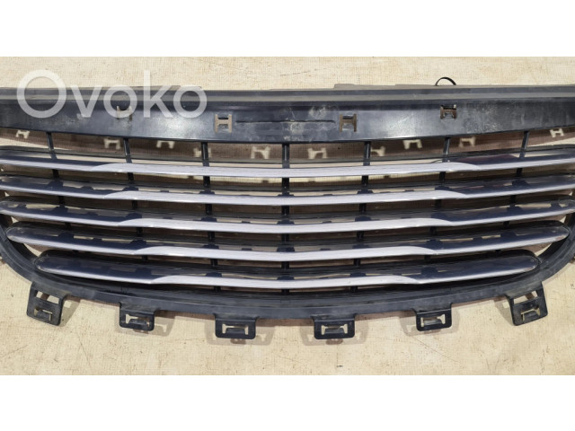 Верхняя решётка Chrysler Voyager 2008-2016 года CR0703901      