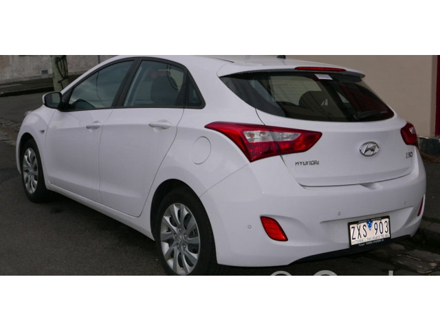 Zámek zadních dveří 81230A6000   Hyundai i30 2013