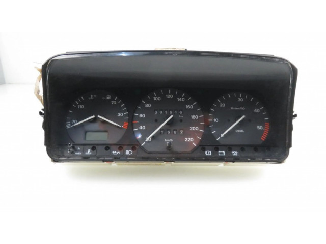 Přístrojová deska  Volkswagen PASSAT B4 1996 5220032310  