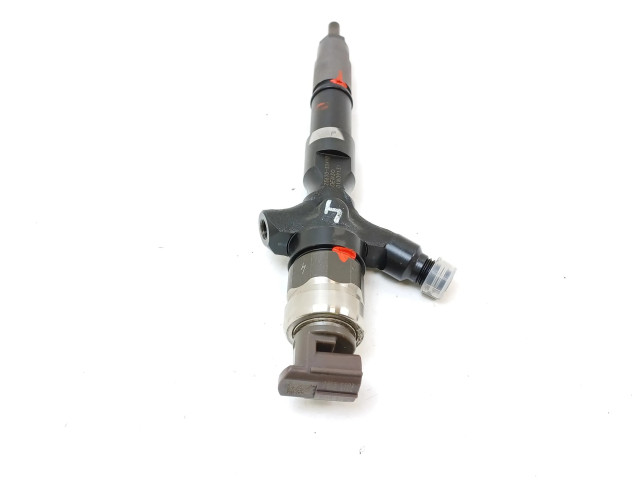 Форсунка 2367030400    Toyota Hilux (AN10, AN20, AN30) для дизельного двигателя  3