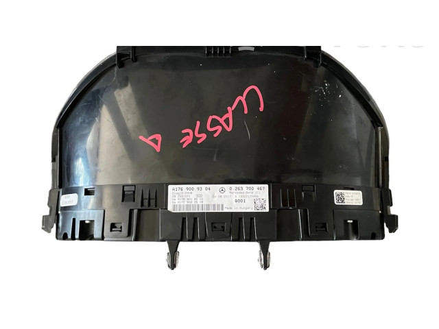 Přístrojová deska  Mercedes-Benz A W176 2018 A1769009304, 0263700467  