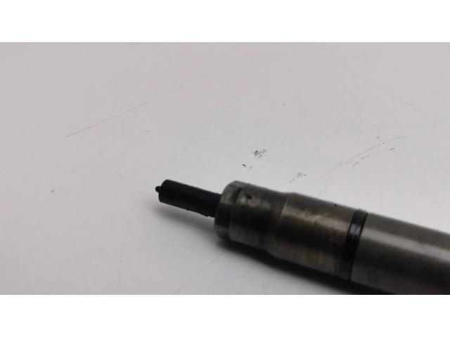 Vstřikovač 338002A800, 0445110411   Hyundai i40  pro naftový motor 1.7  