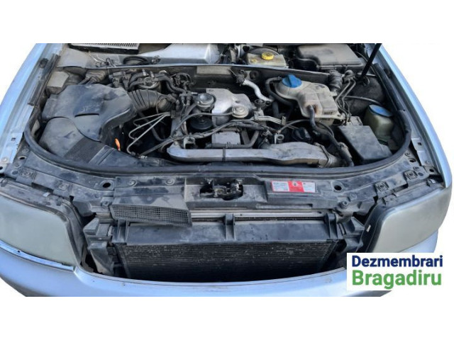   Pojistková skříňka    Audi A6 S6 C5 4B 2004