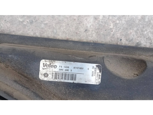 Вентилятор радиатора     05005417ad    Chrysler Voyager 2.8