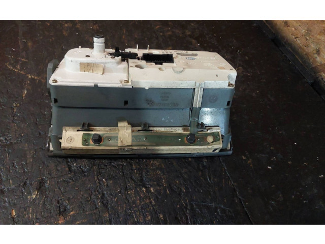 Zpětné zrcátko  Volkswagen Polo II 86C 2F 1992  87001239, 88471405  