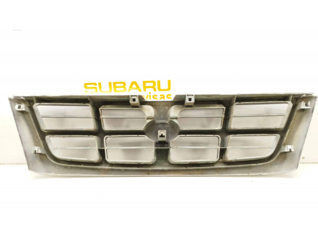 Передняя решётка Subaru Forester SF 2000-2003 года       