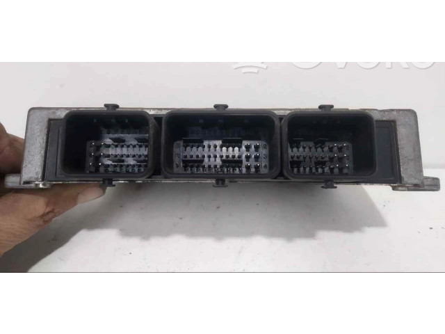 Блок управления двигателем ECU 9643134680   Peugeot 206+