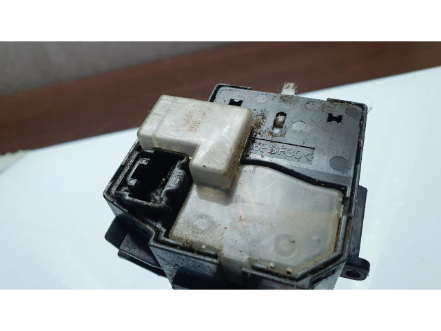 Ручка стеклоочистителей 17D682   Mazda 3 I
