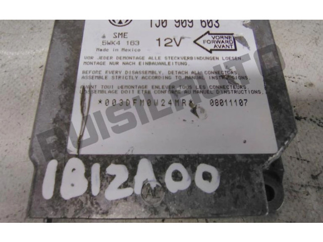 Přístrojová deska  Seat Ibiza II (6k) 2001 1J0909603  