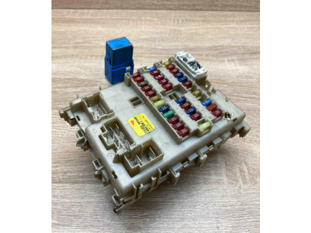 Блок предохранителей 243505M300, 0927001   Nissan Almera N16    