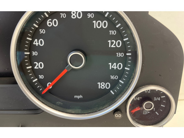 Панель приборов 7P6920982E   Volkswagen Touareg II       