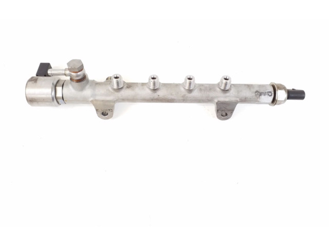 Vstřikovací lišta A6510700495   Mercedes-Benz C W204    OM 651.911 