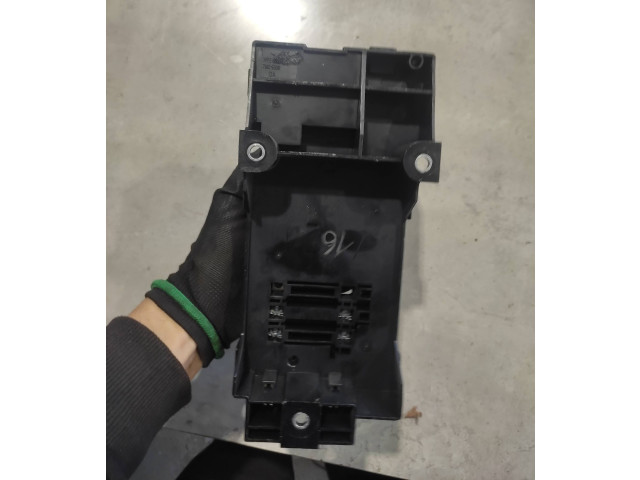 Блок предохранителей 71405036, 8F180161   Lexus GS 300 350 430 450H    