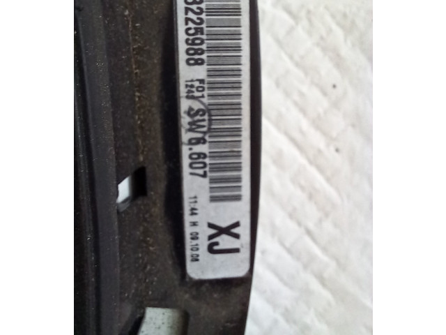 Přístrojová deska  Opel Zafira B 2007 13225988  