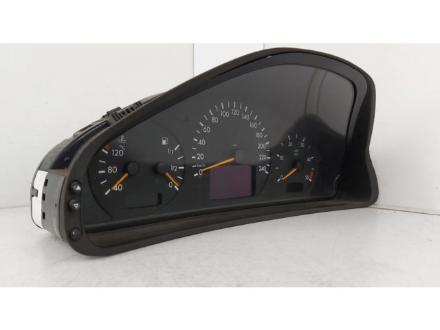 Přístrojová deska  Mercedes-Benz E W210 2001 88311281, 87001357  
