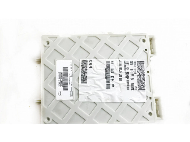 Блок предохранителей F1DT14A073DF, F1ET14014BNF   Ford Focus    