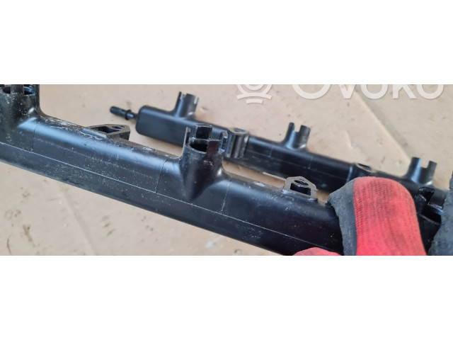 Vstřikovací lišta 05281429AA   Chrysler Pacifica    36RUAE 