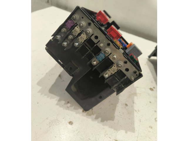   Pojistková skříňka 01394932, 013949631   Audi A3 S3 8P 2004