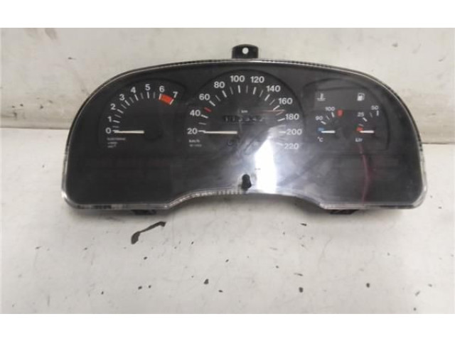 Панель приборов 81117675, 90356303   Opel Astra F       
