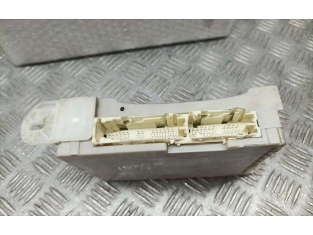Блок управления редуктора коробки передач (раздатки) 8273074030, 9F240310   Toyota iQ 2009