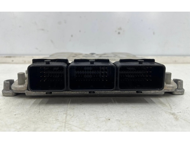 Řídící jednotka 30630417, 0281011086   Volvo S40, V40 1995